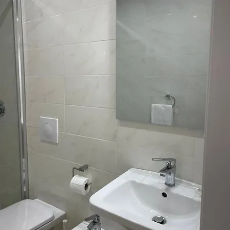 Casa de hóspedes Mille 2 *